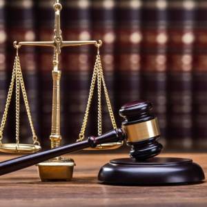 Мобілізувався, щоб уникнути кримінального переслідування: суддю з Одеської області відсторонили від посади