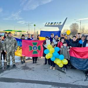 Звільнені з полону захисники острова Зміїний повернулися додому після реабілітації