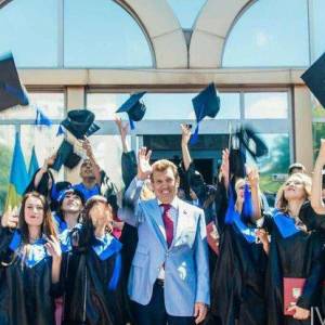 В гуманітарному університеті Одеси зробили заяву щодо пенсії президента