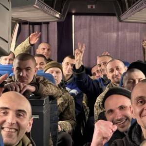 На Батьківщину повернули 150 українських полонених