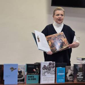 “Книжкова навала” в Одеській області: 100 книг для кожної бібліотеки!