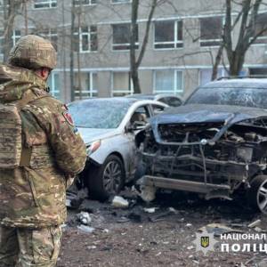 В Одесі пролунав вибух, пошкоджено три автівки