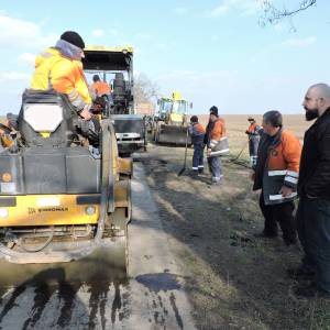 В Ізмаїльському районі тривають роботи з відновлення дороги до села Озерне