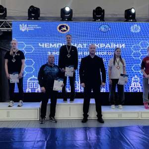На чемпіонаті України з боротьби вільної серед юніорів та юніорок U17 у Чернівцях