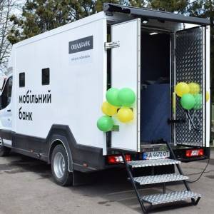 Жителям сіл Одещини замість стаціонарних відділень Ощадбанк запропонував послуги пересувного офісу