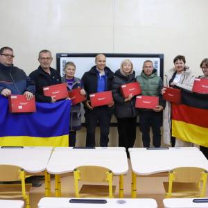 Чергова школа Ізмаїла отримала сучасне обладнання для комп’ютерного класу від німецьких благодійників