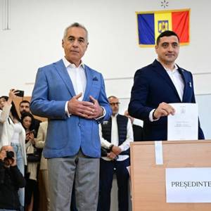 У першому турі президентських виборів у Румунії переміг ультраправий: що це означає для України?