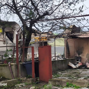 Атака на Одеський район: три людини постраждали, знищено будинок директора зоопарку