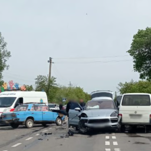 Смертельна ДТП під Одесою — зіткнулись одразу три автівки