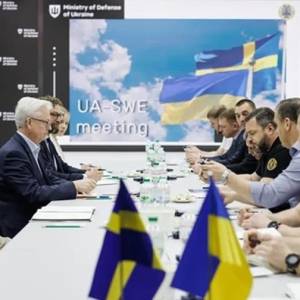 Україна та Швеція домовились про модернізацію літаків