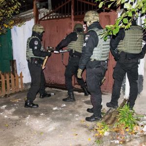 Учитель хореографии попался на отправке девушек в сексуальное рабство