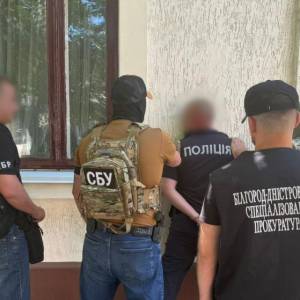 Схопили «тцкшника» з Одеської області, який зі спільниками торгував звільненням від мобілізації