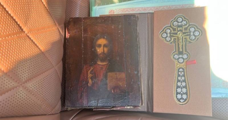 На ПП “Орлівка” зупинили спробу незаконного вивезення старовинної ікони На ПП “Орлівка” зупинили спробу незаконного вивезення старовинної ікони