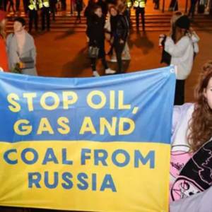 Індійські державні заводи зупинили закупівлю російської нафти