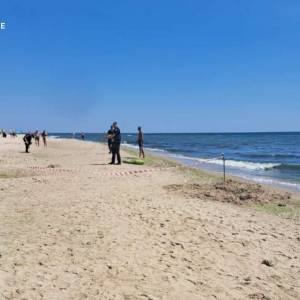 На Одещині троє людей загинули під час купання в морі через вибух невідомого предмета