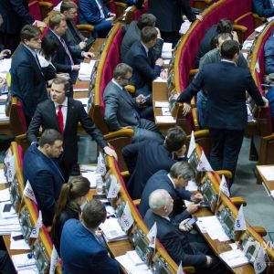 Рада сделала католическое Рождество 25 декабря выходным, а 2 мая рабочим днем
