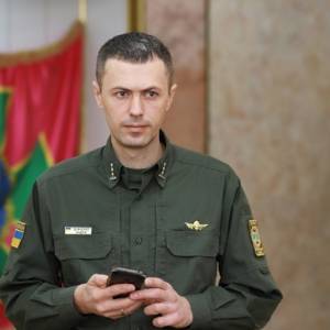 Виїзд за кордон: в ДПСУ пояснили вимоги для чоловіків віком 18-22 роки