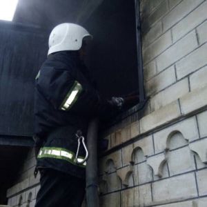 В Измаиле утром в частном секторе тушили пожар (ФОТО)