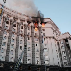 Через атаку РФ палала будівля Кабміну