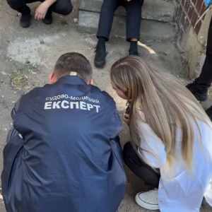 Горе-матір, яка викинула немовля з вікна в Одесі, затримали: їй загрожує до п'яти років в'язниці