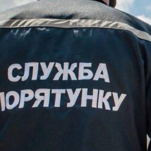 На Одещині рятувальники деблокували постраждалу водійку з авто