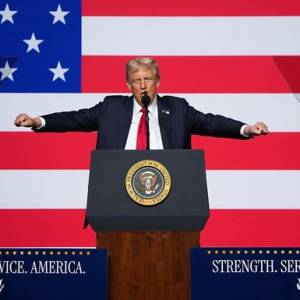Треба завершити війну в Україні через силу - Трамп