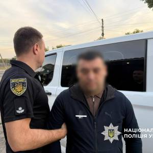 Злочинна організація обманом заволоділа коштами звільнених з російського полону військовослужбовців