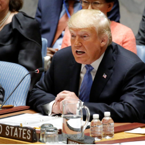 Розлючений Трамп анонсував різку ескалацію торговельної війни з Китаєм