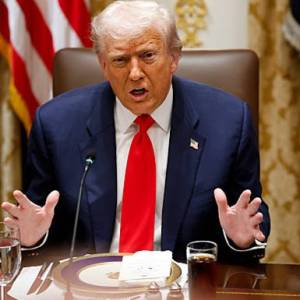 Трамп: Четвертий рік. Путін мав виграти за тиждень