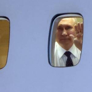 Болгарія готова відкрити небо для літака Путіна
