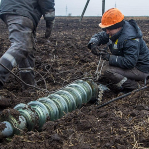 Після удару РФ знеструмлення тривають в чотирьох областях: подробиці