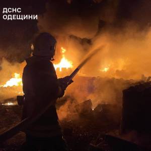 Ворог завдав масованого удару по Одеській області: пошкоджено об'єкти портової та енергетичної інфраструктури