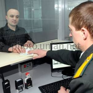 Пріоритет на кордоні України: хто може перетинати його без черги у 2025 році
