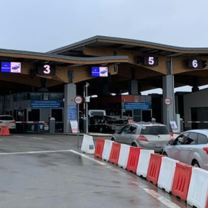 Затори на трьох КПП — які шляхи варто оминути сьогодні