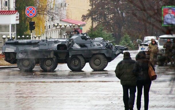 ОБСЕ: Луганск заполонили вооруженные люди и военные авто ОБСЕ: Луганск заполонили вооруженные люди и военные авто