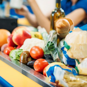 Ціни на продукти злетять: економіст розповів, що здорожчає найбільше