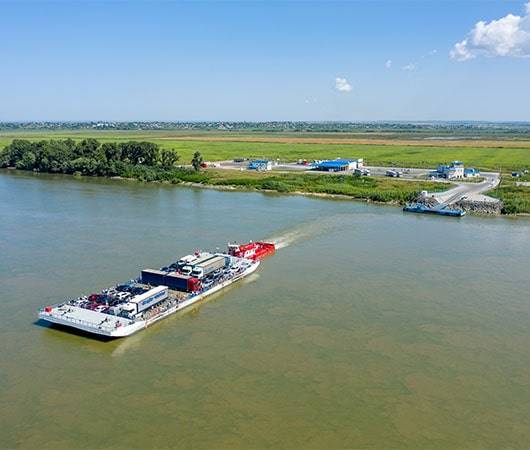 Пором «Орлівка» відновив роботу після ворожого обстрілу: як наразі працює переправа Пором «Орлівка» відновив роботу після ворожого обстрілу: як наразі працює переправа