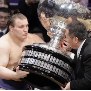 Український сумоїст вперше в історії виграв змагання найвищого рангу в світі