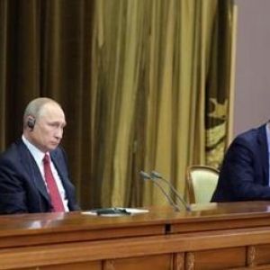 Путин на переговорах опрокинул стул Эрдогана