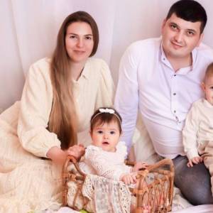 На Одещині родині молодих лікарів подарували трикімнатну квартиру