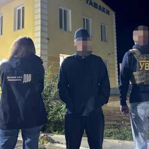 Організовувала фіктивні шлюби для військових: на Одещині судитимуть жінку