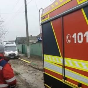 На Одещині рятувальники витягли карету медичної допомоги з багнюки
