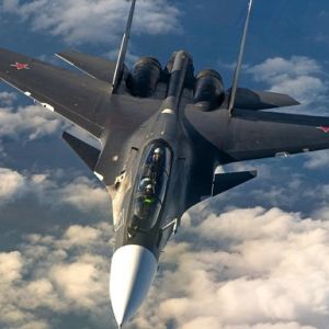 Истребитель РФ перехватил американский самолет над Черным морем