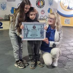 В Одесі 4-річний хлопчик встановив рекорд України з присідань