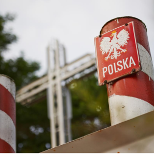 Польща закриває повітряний простір на сході країни біля кордону з Україною