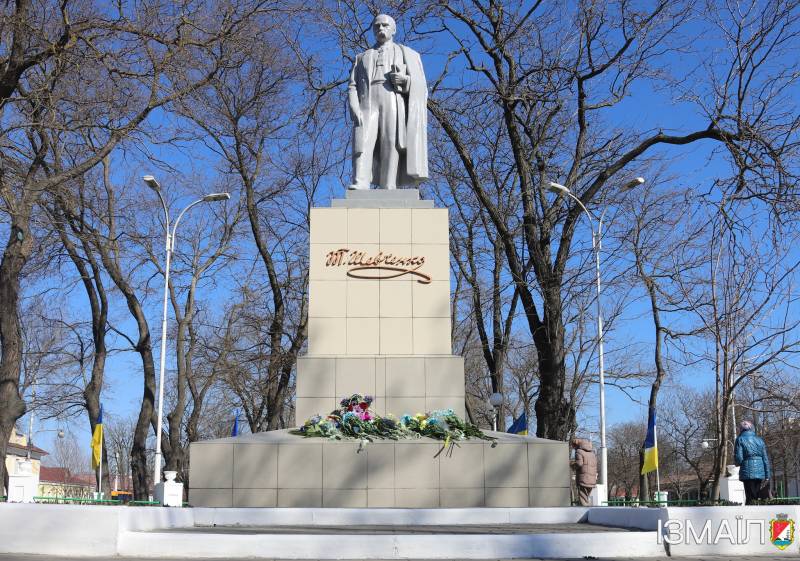 В Ізмаїлі вшановували пам'ять геніального поета та пророка Тараса Шевченка В Ізмаїлі вшановували пам'ять геніального поета та пророка Тараса Шевченка