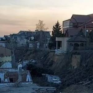 На Одещині стався масштабний зсув грунту — ціла вулиця сповзла до моря