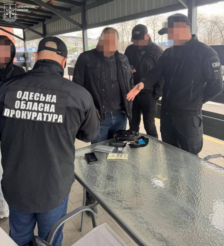 Тариф» за безперешкодне проходження контролю – на корупції викрили посадовця Одеської митниці Тариф» за безперешкодне проходження контролю – на корупції викрили посадовця Одеської митниці