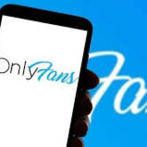 Суд в Одесі змусив модель OnlyFans сплатити понад 400 тисяч гривень податків