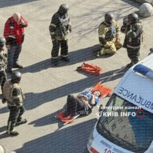 Втекли з місця: двом поліцейським повідомлено про підозру через дії під час теракту у Києві